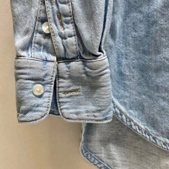 Old Navy Denim Button-Up Blouse Women's Small Light Blue The Boyfriend Shirt EUC - Picture 2 of 8